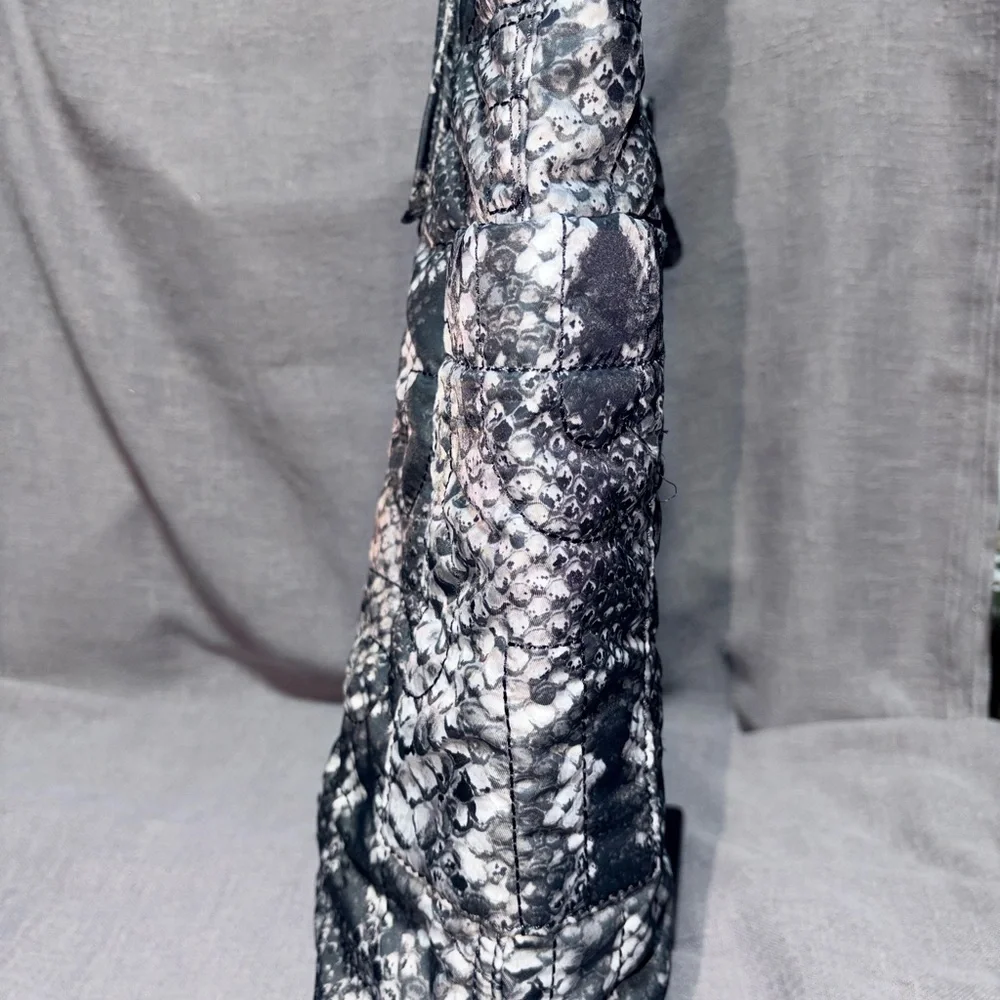Marc Jacobs Monochrome Snake Print Tote - Picture 5 of 5